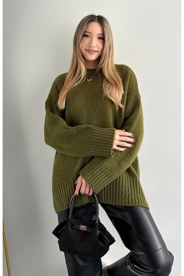 Yumuşak Dokulu Oversize Triko Kazak