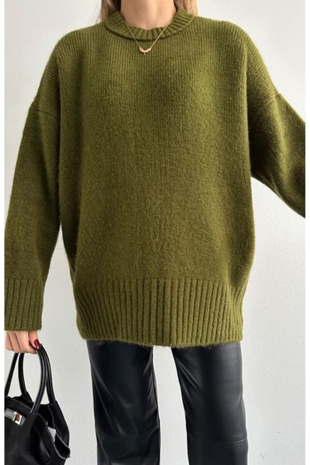 Yumuşak Dokulu Oversize Triko Kazak