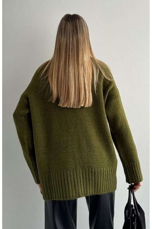 Yumuşak Dokulu Oversize Triko Kazak