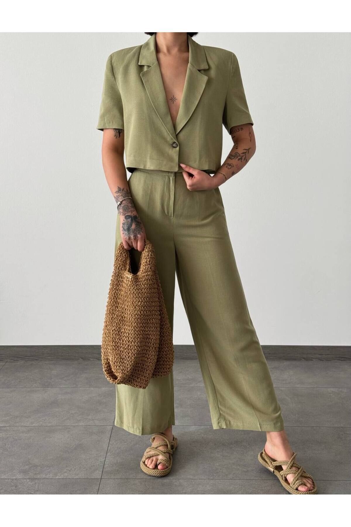 Kadın Kısa Kol Ceket Pantolon İkili Takım