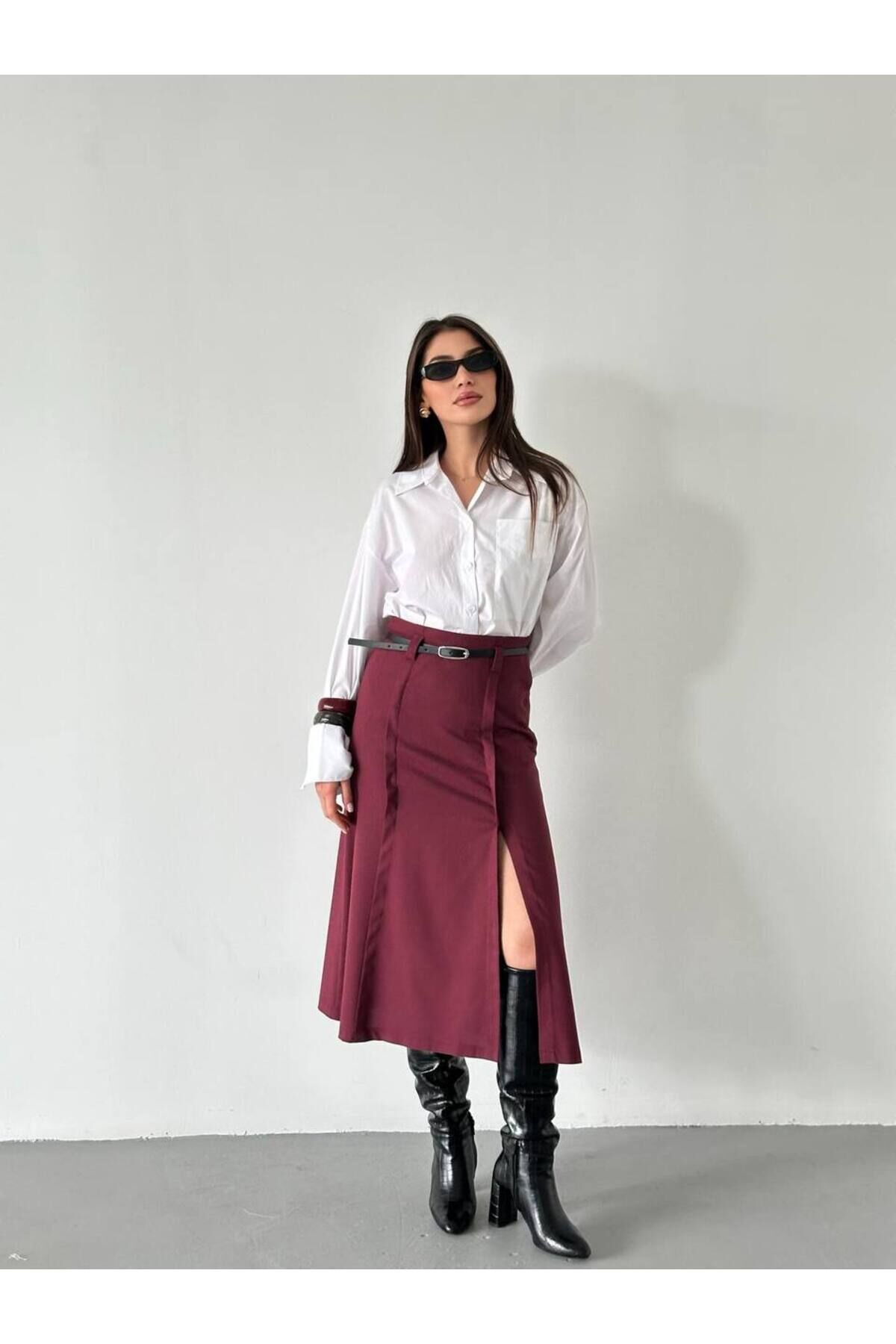 Yırtmaç Detaylı Kemerli Midi Etek