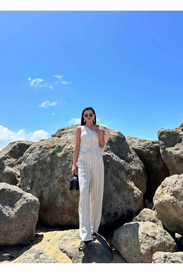 Natural Siyah Çizgili Tek Omuz Yelek Pantolon Takım