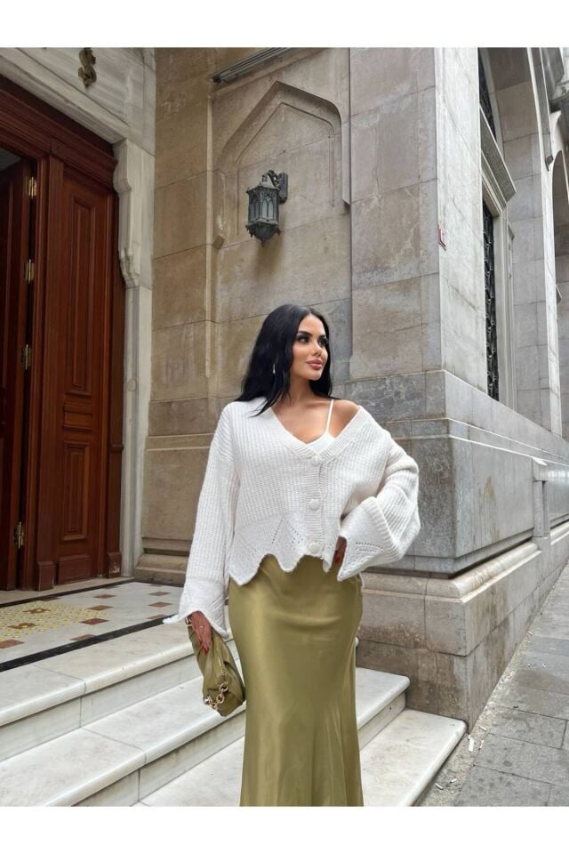 Geniş Kol Basic Kısa V Yaka Örme Triko Hırka