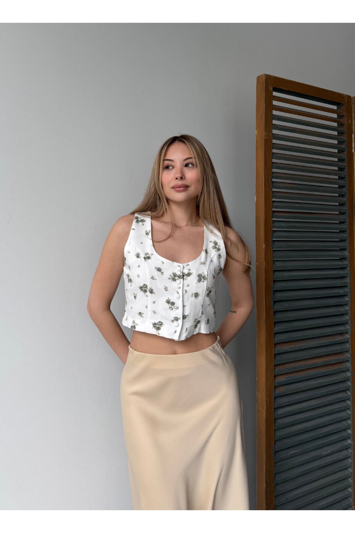 Çiçek Desenli Yelek