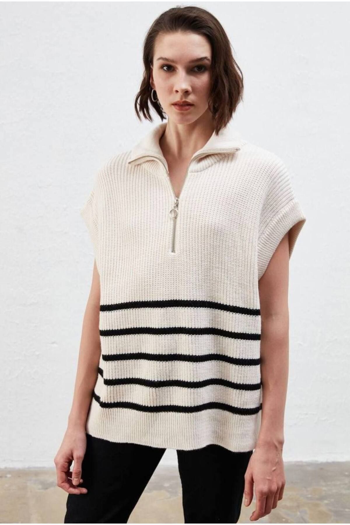 Oversize Süveter Yarım Fermuarlı Dik Yaka Örgü