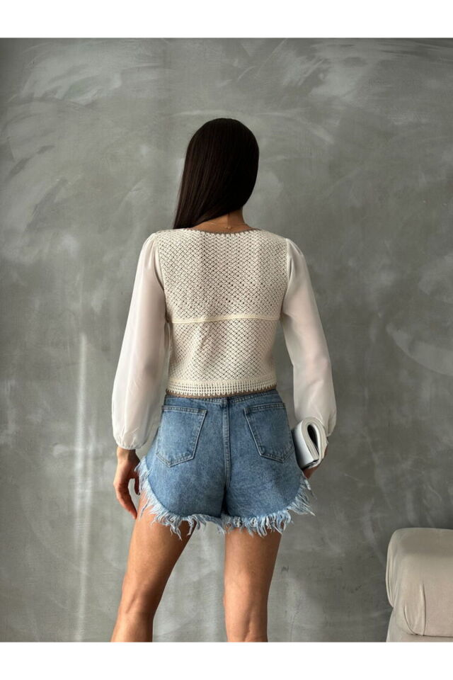 Düğmeli Dantel Detaylı Kısa Hırka