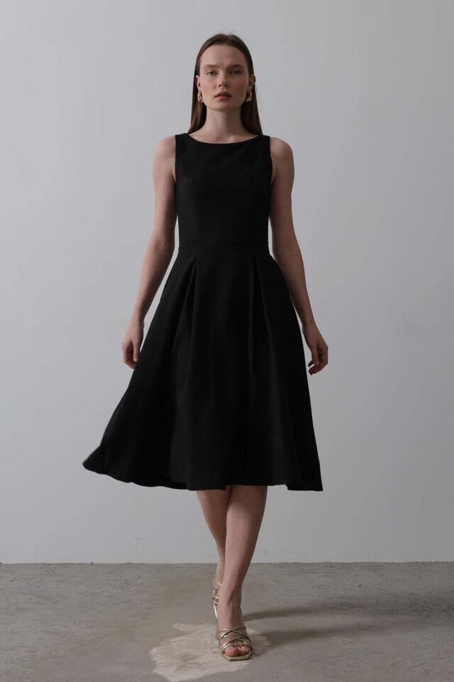 Cep Detaylı Kolsuz Midi Elbise